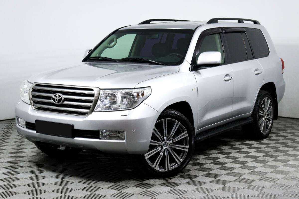 Toyota Land Cruiser с пробегом — 2010 год. Фото: #0