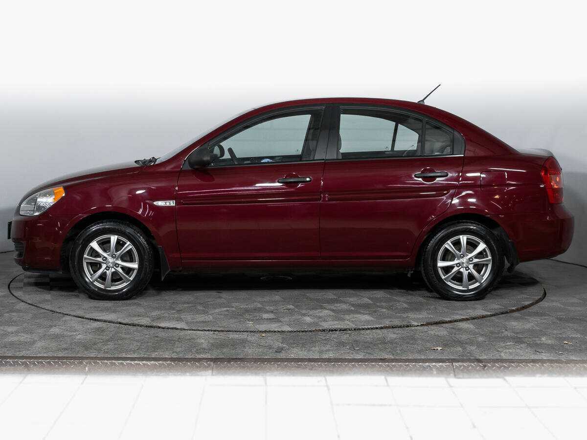 Hyundai Verna с пробегом — 2007 год. Фото: #7