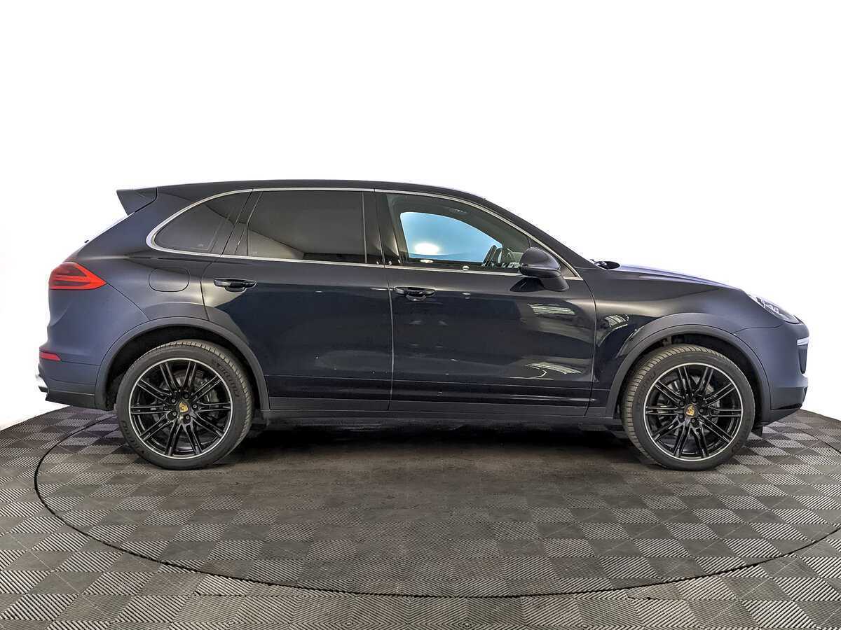 Porsche Cayenne с пробегом — 2015 год. Фото: #3