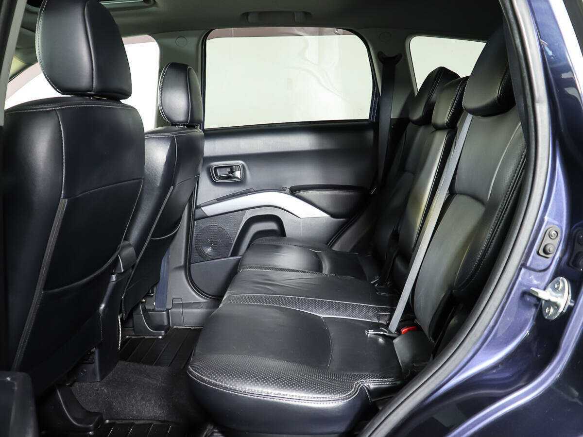 Mitsubishi Outlander с пробегом — 2007 год. Фото: #10