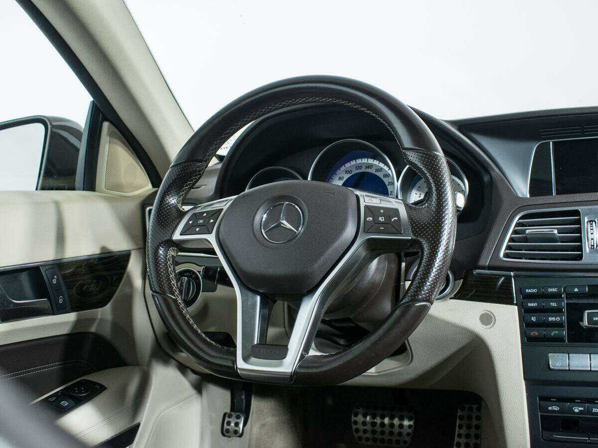 Mercedes-Benz E-Класс с пробегом — 2014 год. Фото: #13