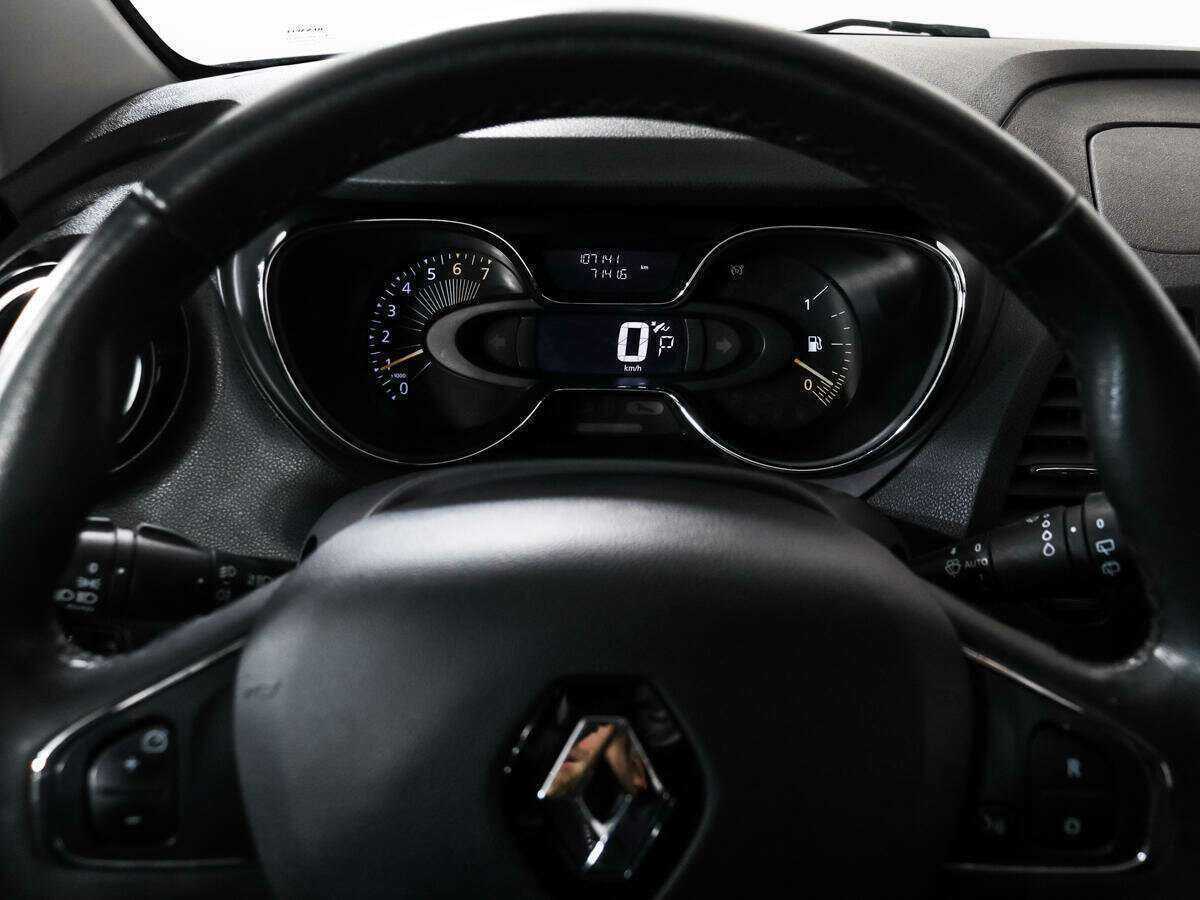 Renault Kaptur с пробегом — 2016 год. Фото: #16