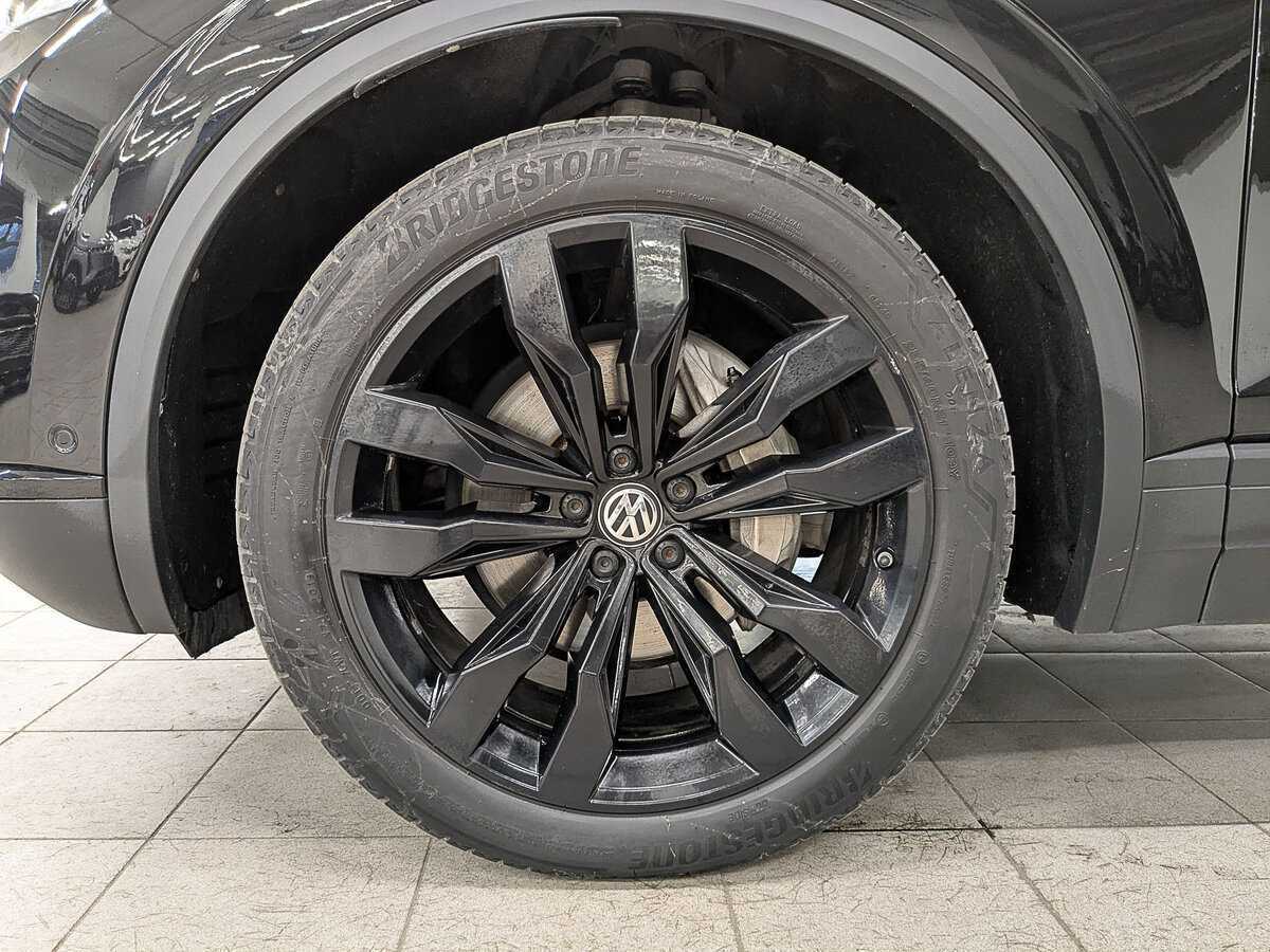Volkswagen Touareg с пробегом — 2019 год. Фото: #11
