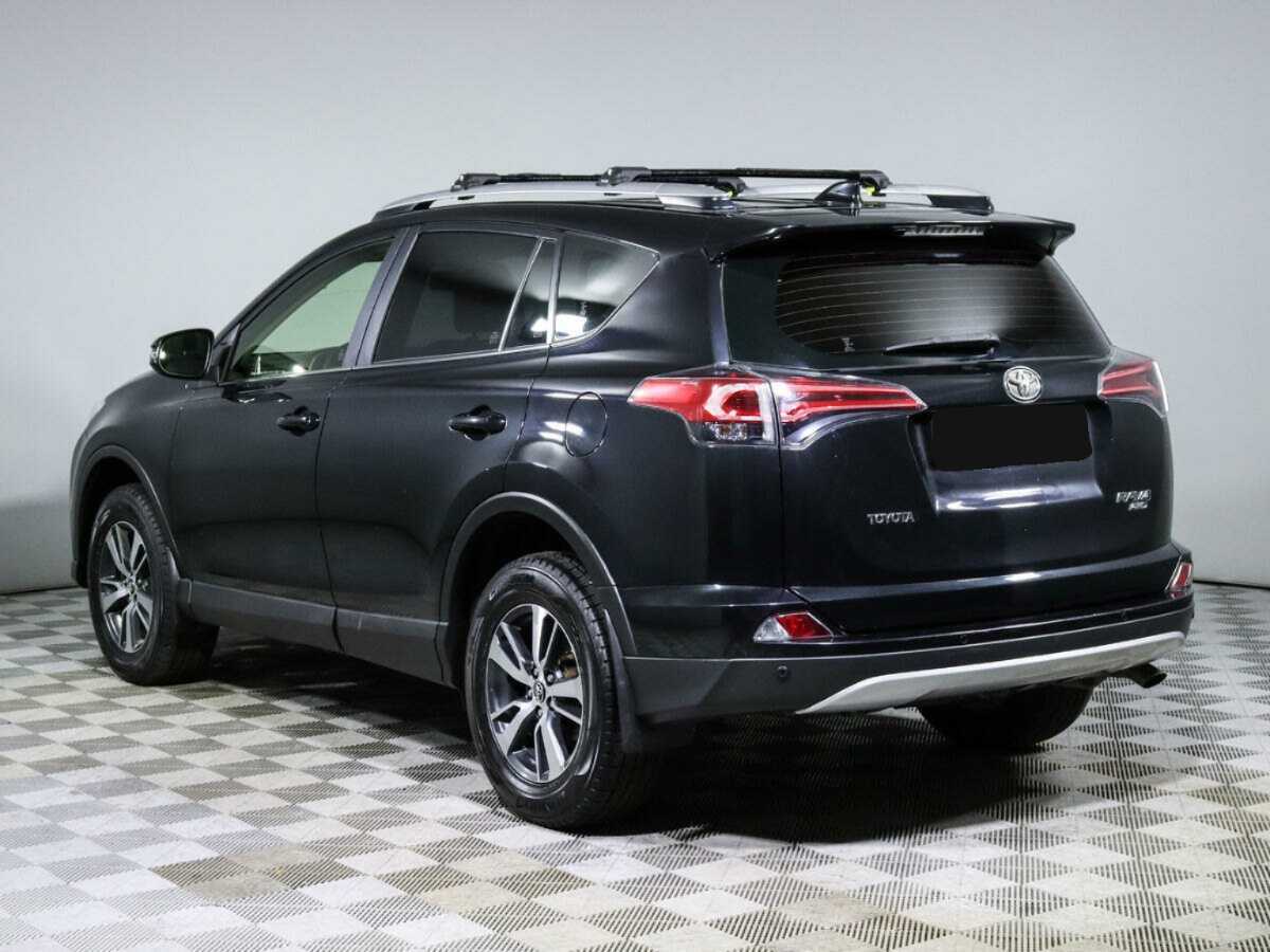 Toyota RAV4 с пробегом — 2015 год. Фото: #5
