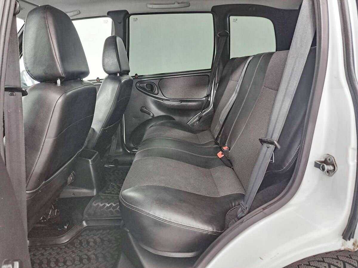Chevrolet Niva с пробегом — 2013 год. Фото: #9