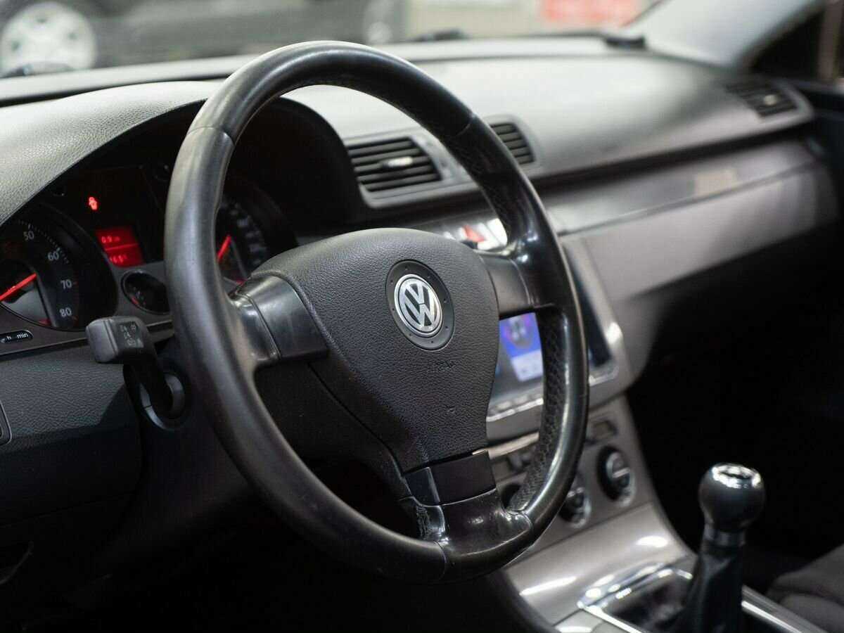 Volkswagen Passat с пробегом — 2008 год. Фото: #4