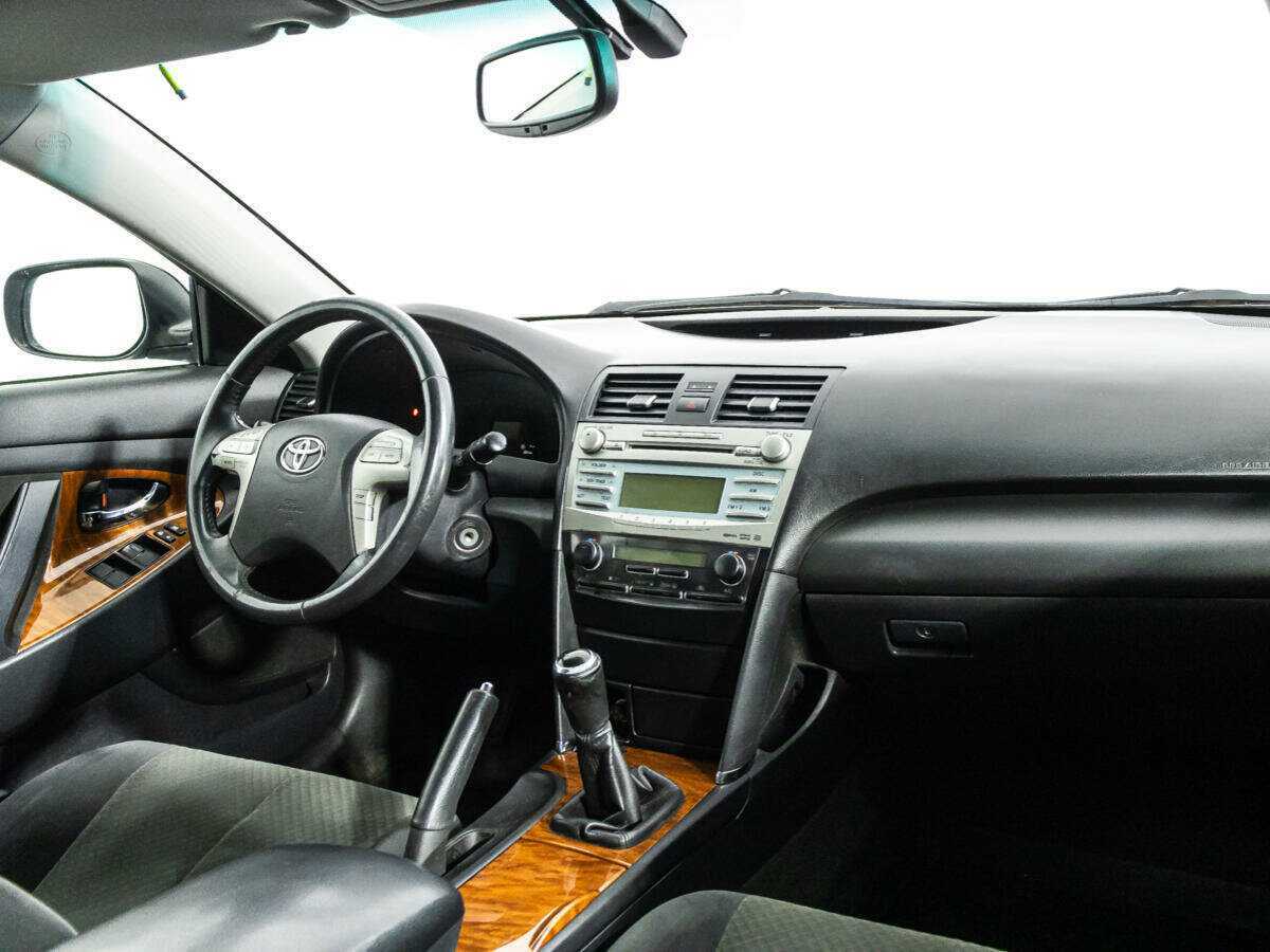 Toyota Camry с пробегом — 2008 год. Фото: #8