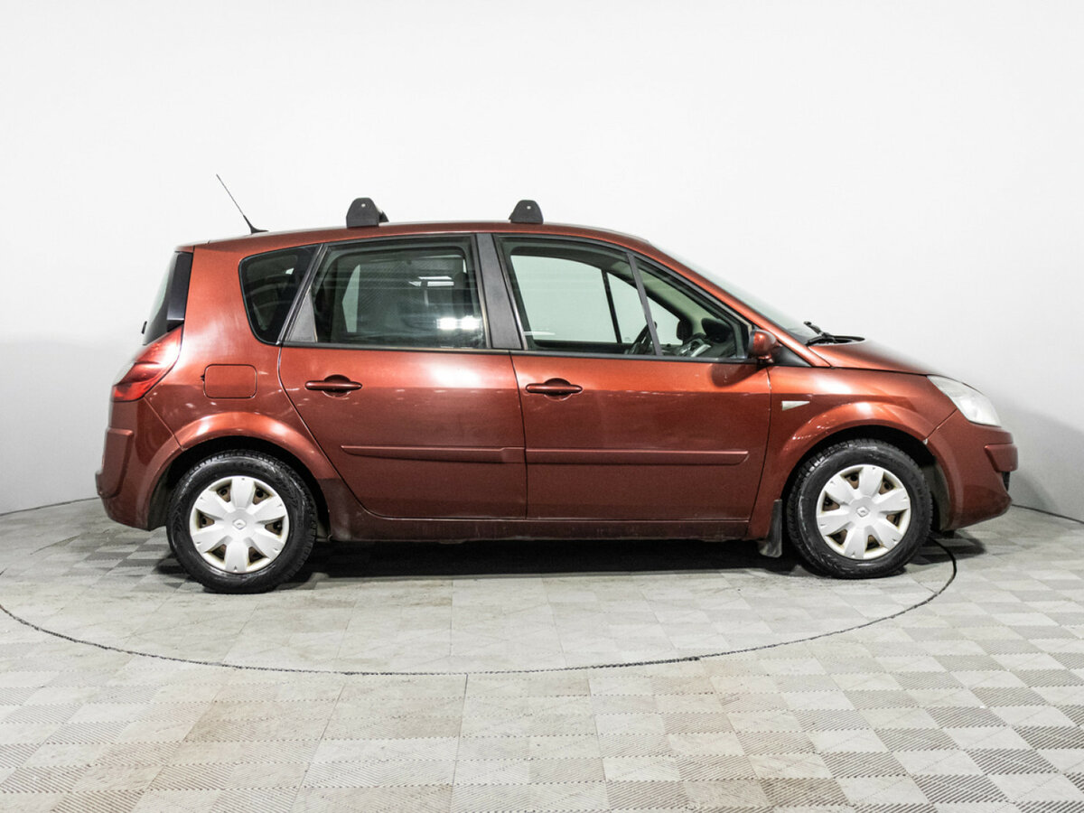 Renault Scenic с пробегом — 2008 год. Фото: #3
