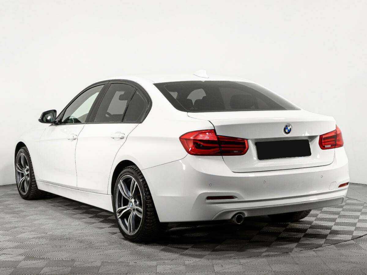 BMW 3 серии с пробегом — 2015 год. Фото: #6
