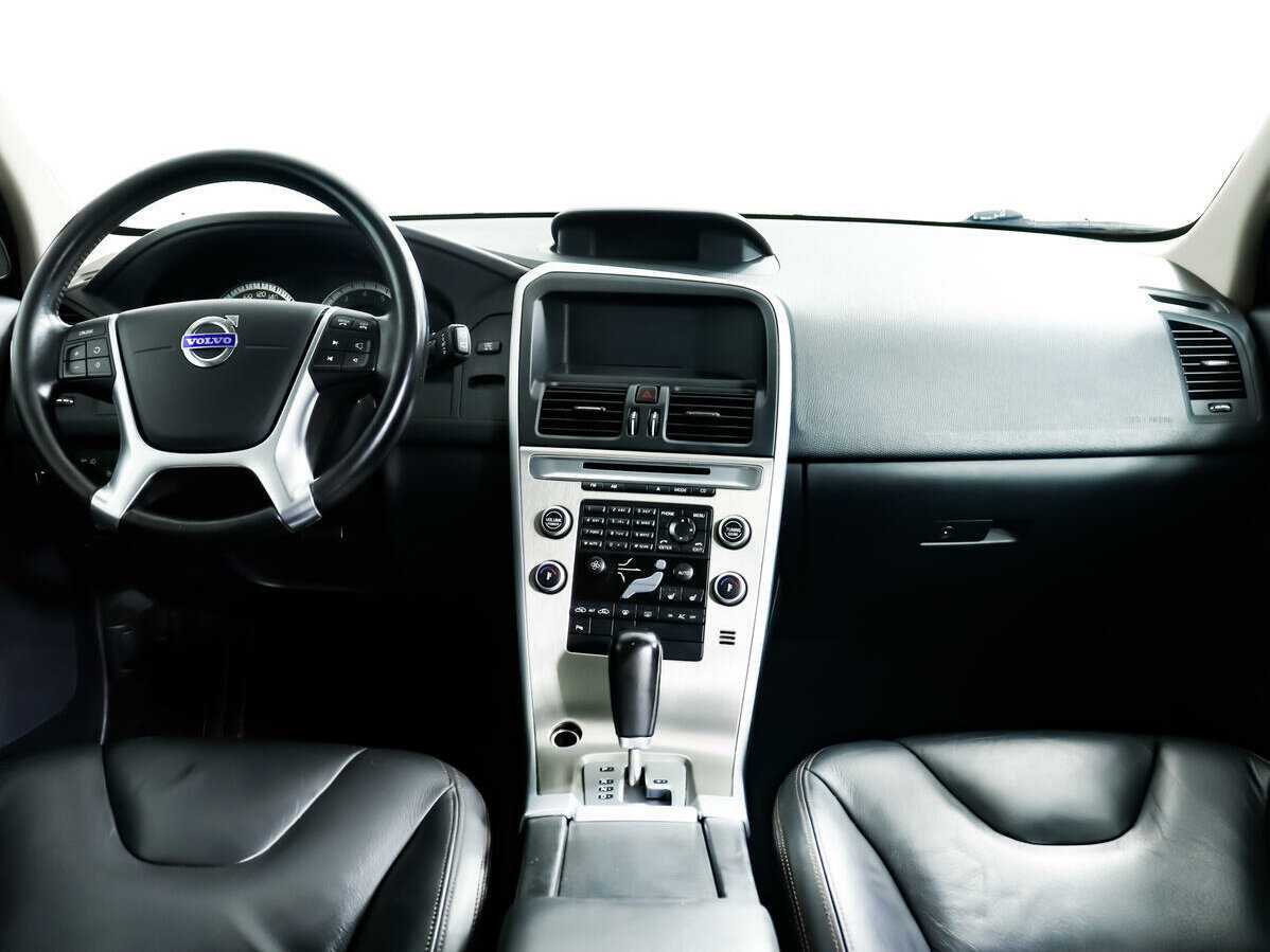 Volvo XC60 с пробегом — 2010 год. Фото: #10