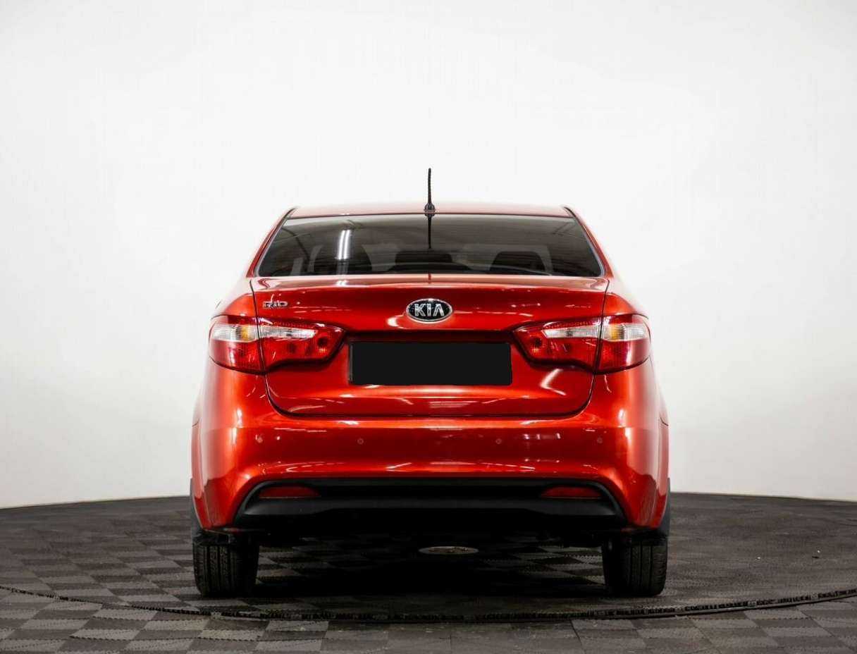 Kia Rio с пробегом — 2013 год. Фото: #2