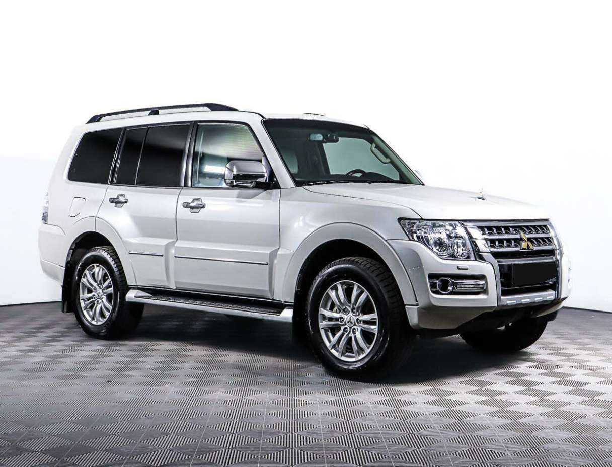 Mitsubishi Pajero с пробегом — 2019 год. Фото: #2