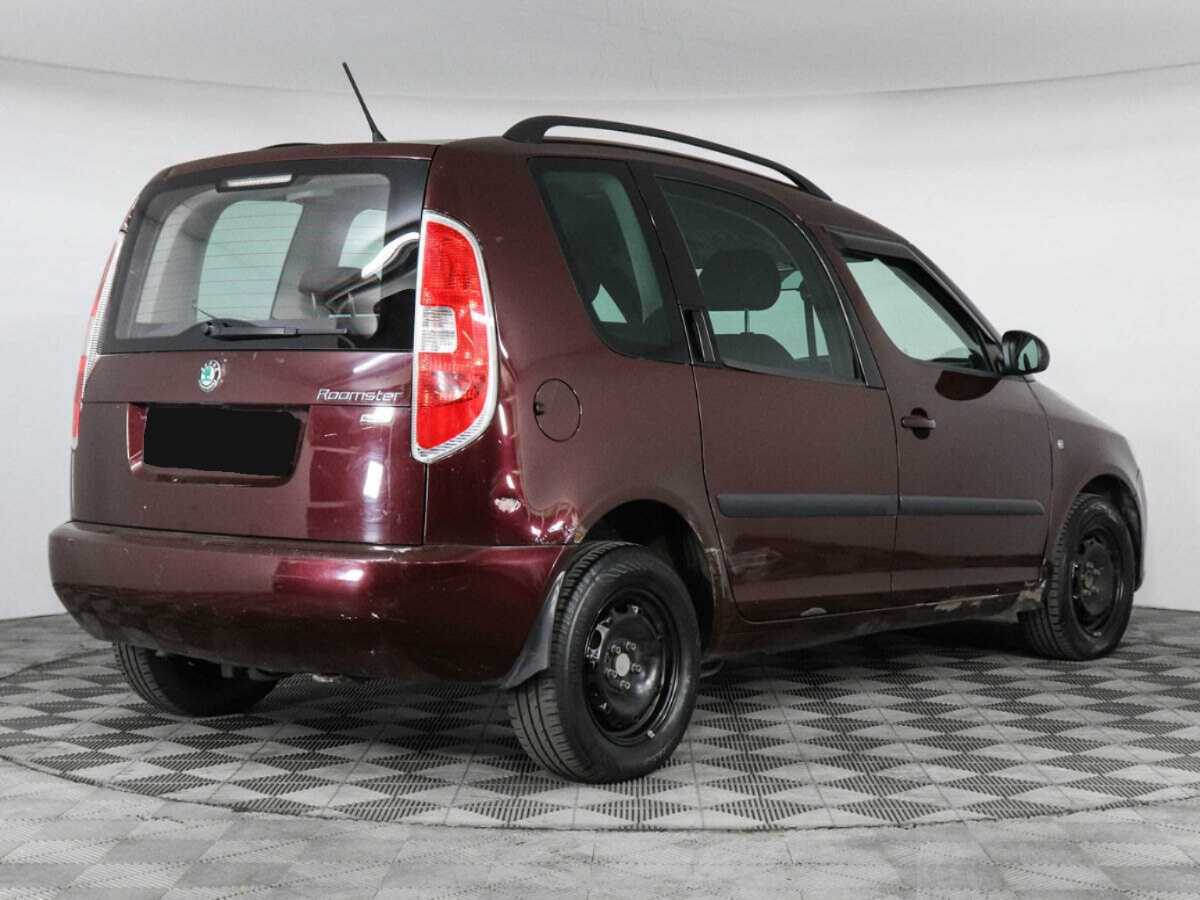 Skoda Roomster с пробегом — 2012 год. Фото: #2