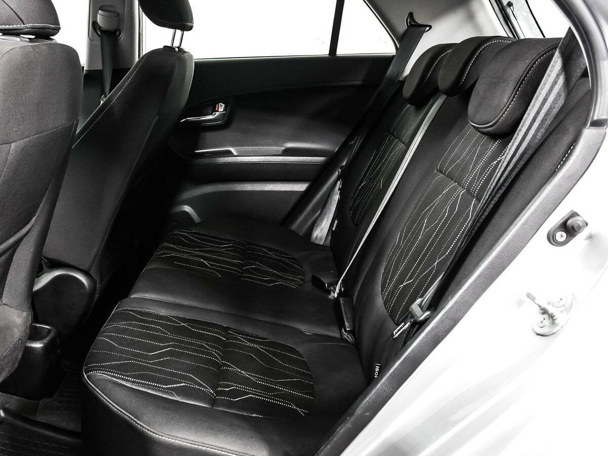 Kia Picanto с пробегом — 2011 год. Фото: #10