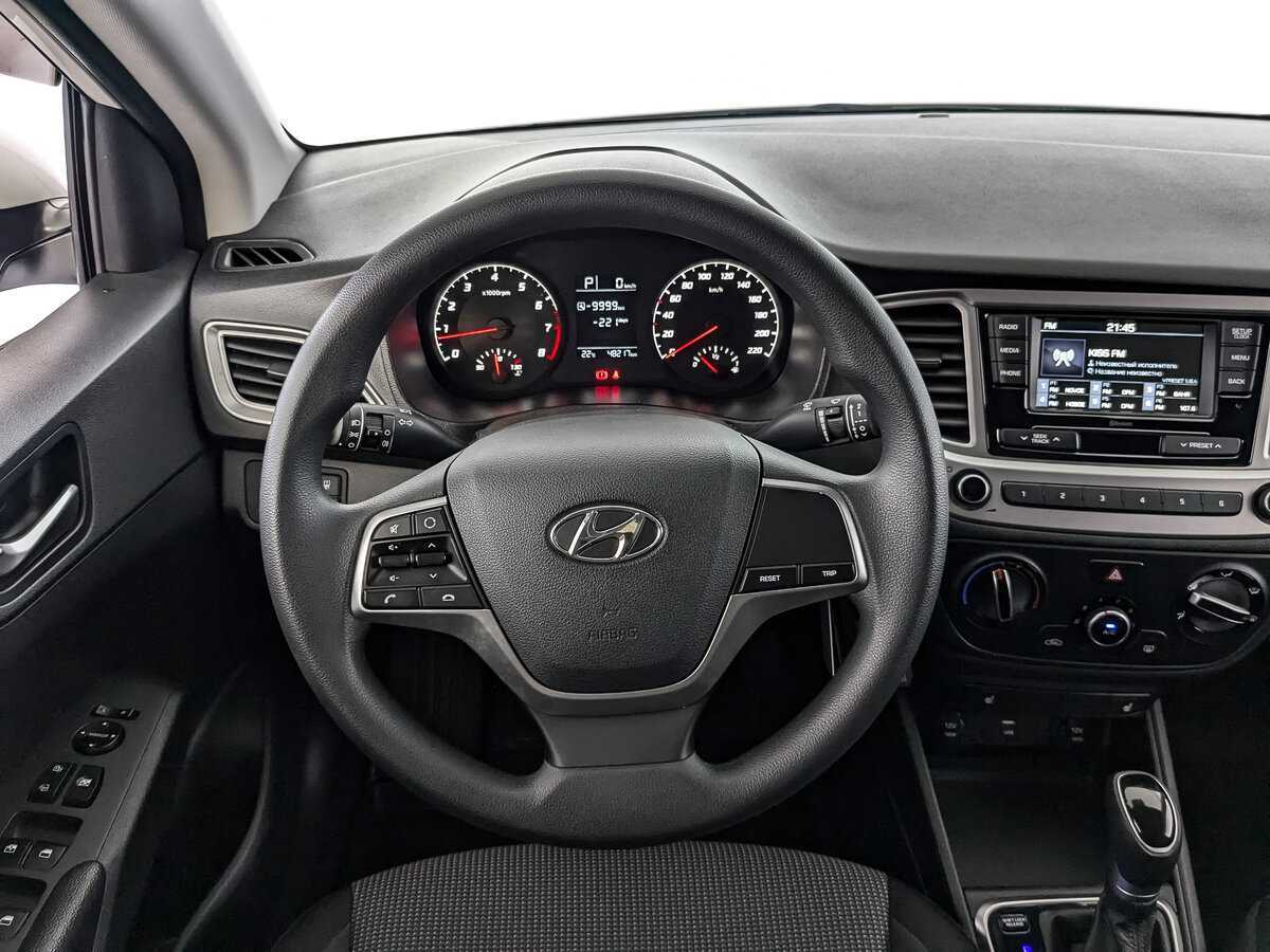 Hyundai Solaris с пробегом — 2022 год. Фото: #17