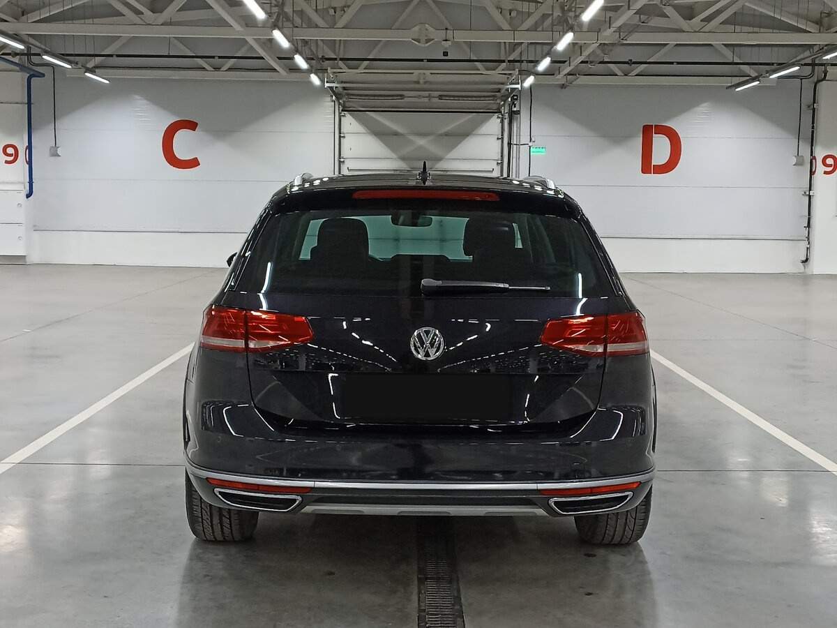 Volkswagen Passat с пробегом — 2018 год. Фото: #5