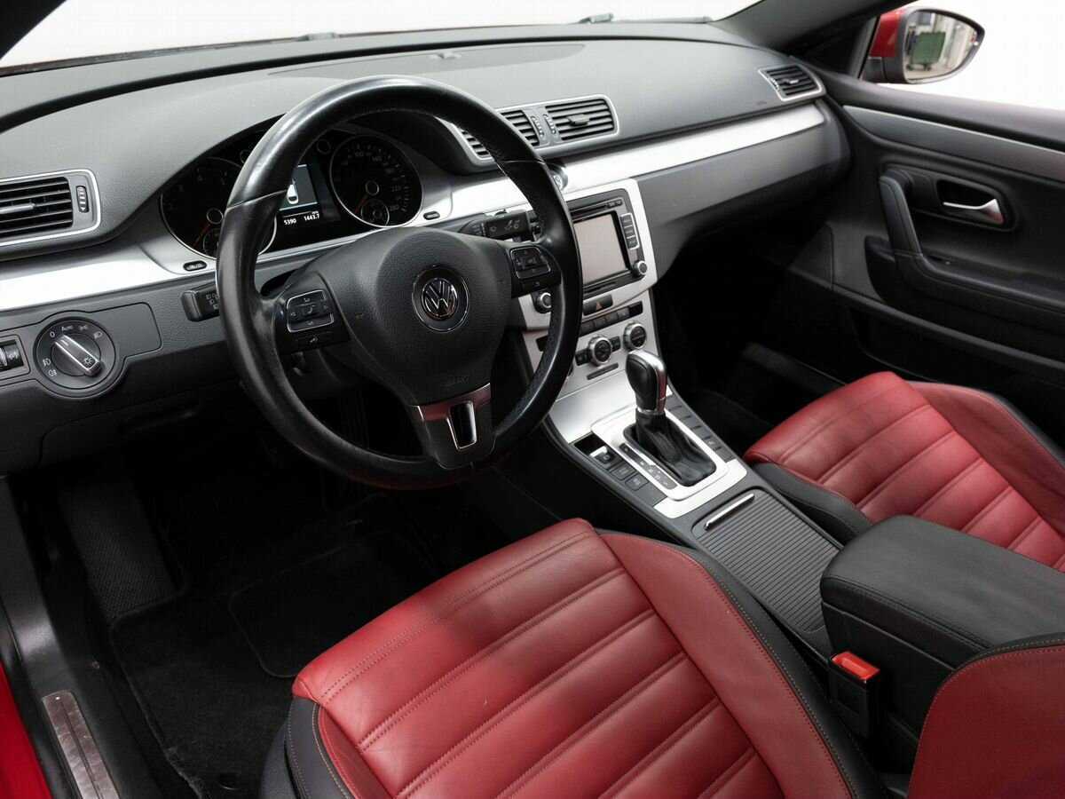 Volkswagen Passat CC с пробегом — 2014 год. Фото: #7