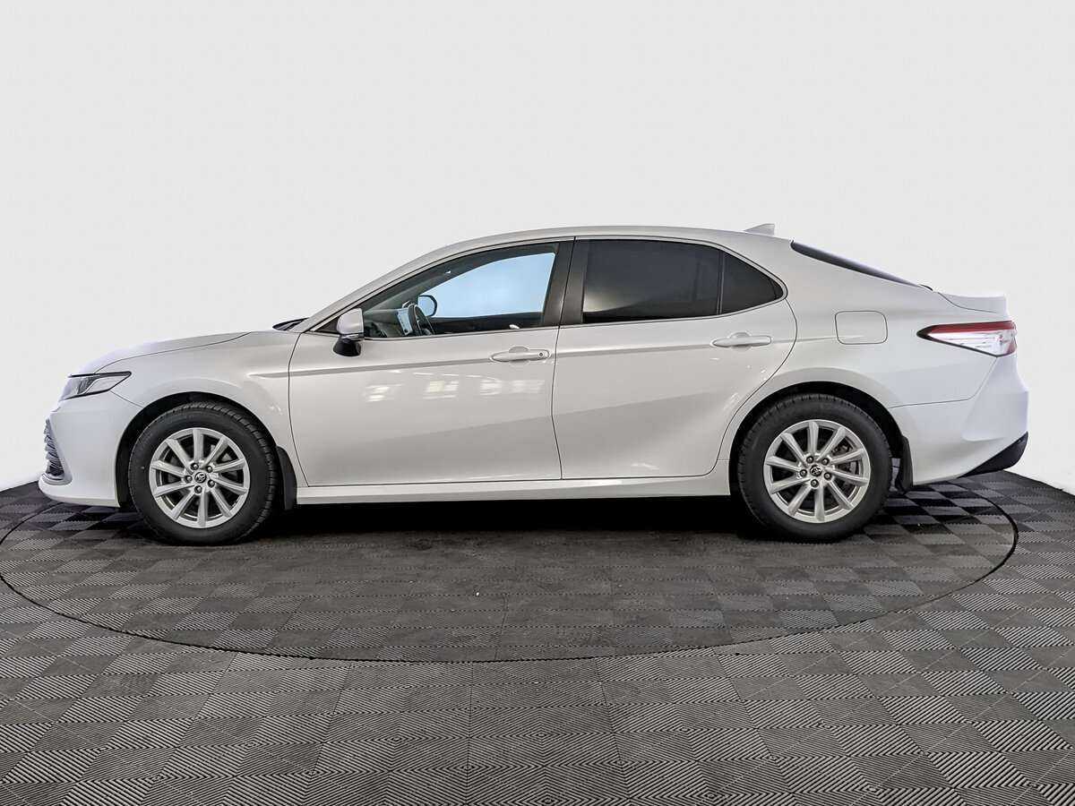 Toyota Camry с пробегом — 2022 год. Фото: #7