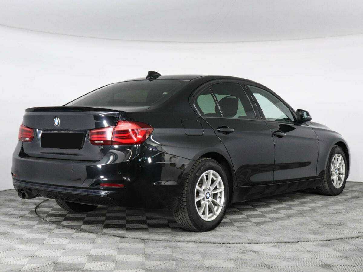 BMW 3 серии с пробегом — 2017 год. Фото: #1