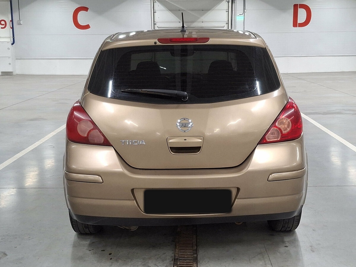 Nissan Tiida с пробегом — 2008 год. Фото: #5