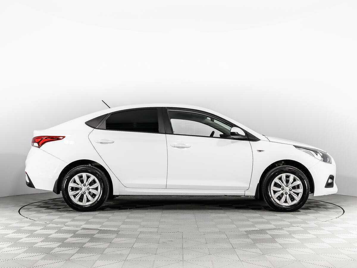 Hyundai Solaris с пробегом — 2018 год. Фото: #3