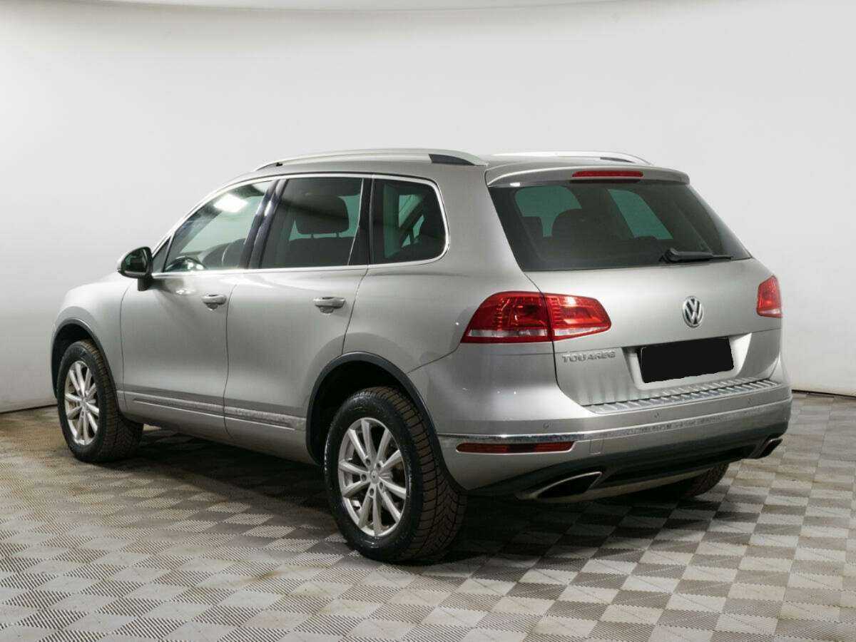 Volkswagen Touareg с пробегом — 2015 год. Фото: #6