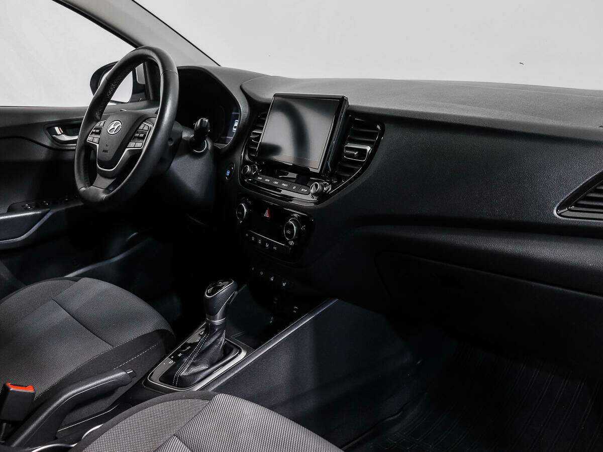 Hyundai Solaris с пробегом — 2020 год. Фото: #11