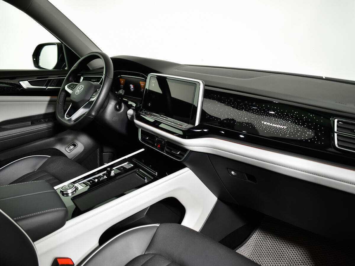 Volkswagen Teramont с пробегом — 2021 год. Фото: #8