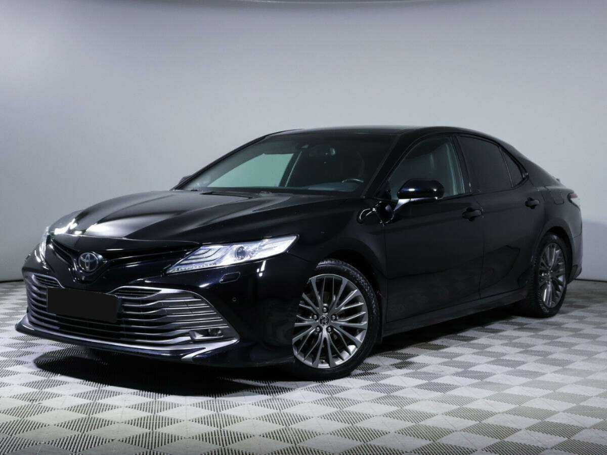 Toyota Camry с пробегом — 2018 год. Фото: #0