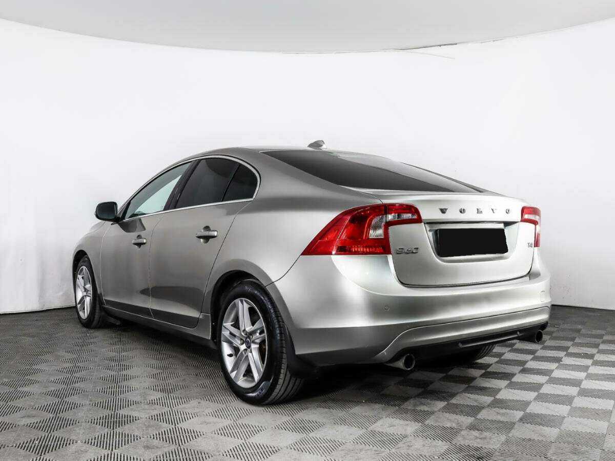 Volvo S60 с пробегом — 2014 год. Фото: #6