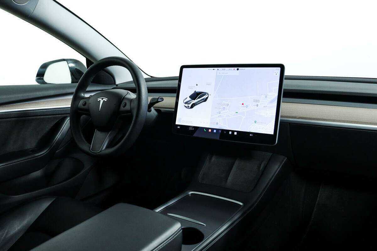 Tesla Model 3 с пробегом — 2021 год. Фото: #8