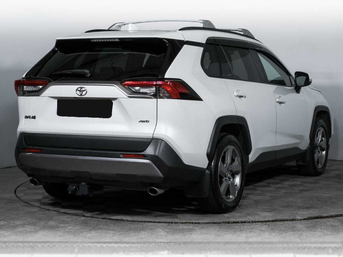 Toyota RAV4 с пробегом — 2020 год. Фото: #4