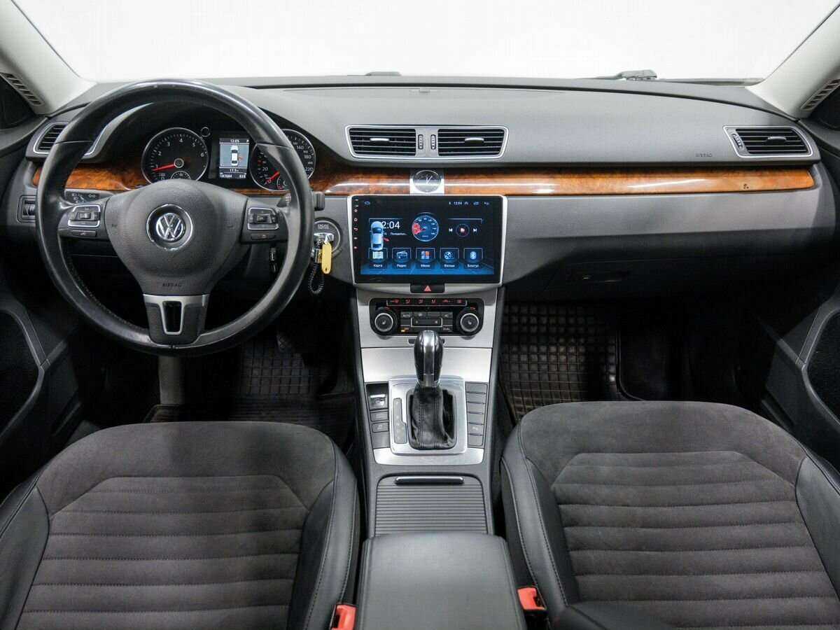 Volkswagen Passat с пробегом — 2011 год. Фото: #10