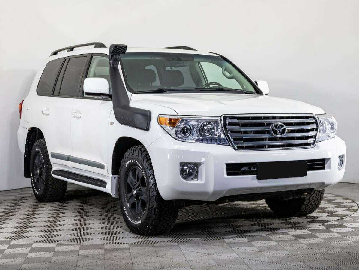 Toyota Land Cruiser с пробегом — 2010 год. Фото: #2