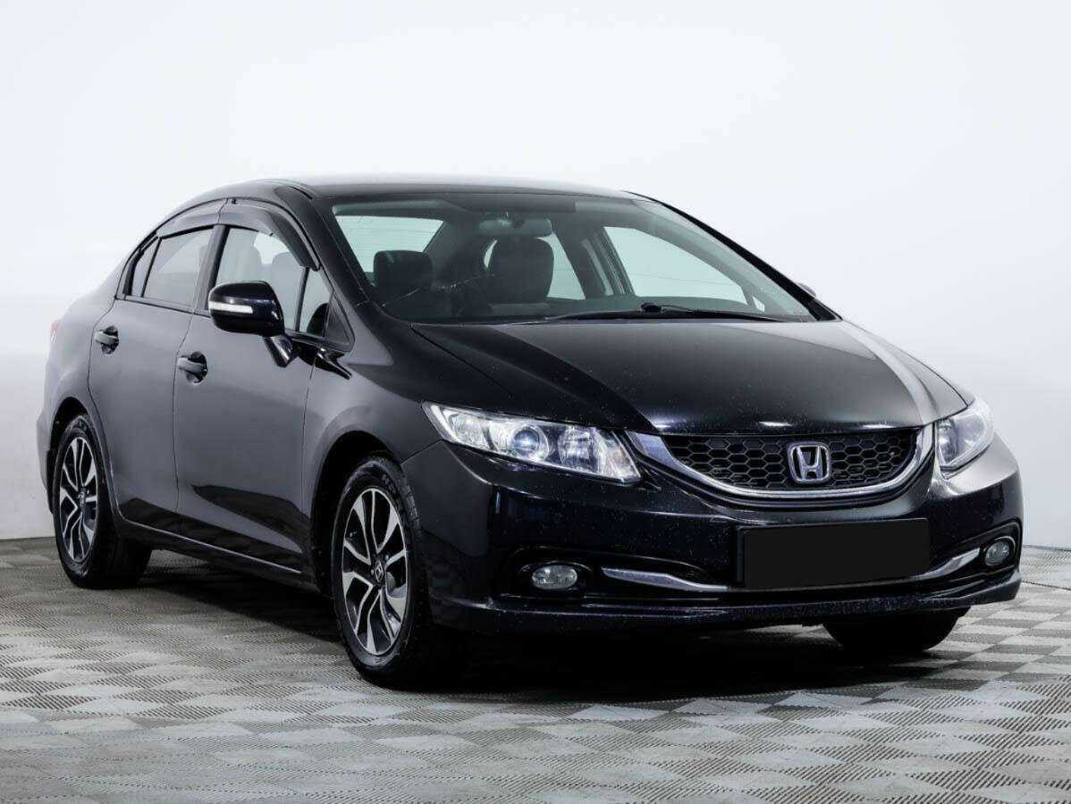 Honda Civic с пробегом — 2013 год. Фото: #1