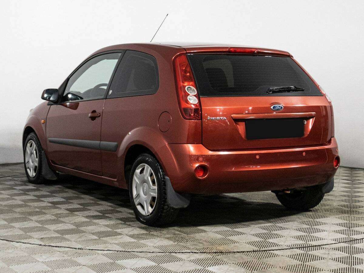 Ford Fiesta с пробегом — 2007 год. Фото: #6