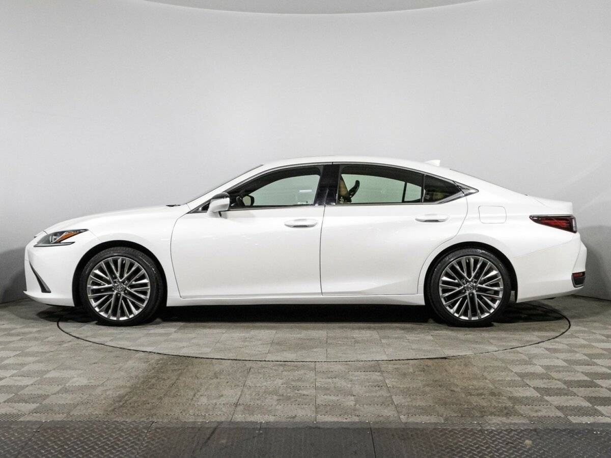 Lexus ES с пробегом — 2019 год. Фото: #7