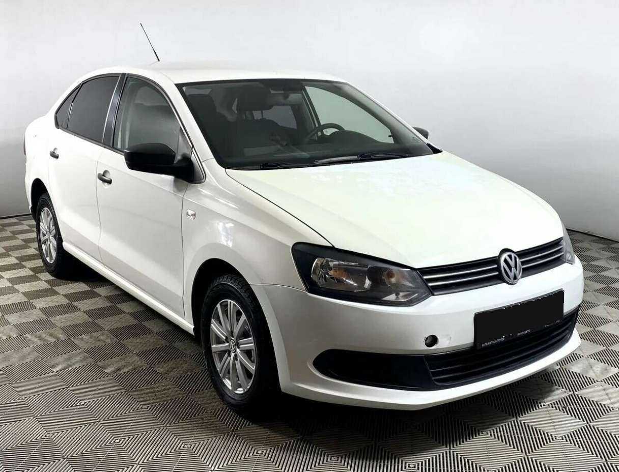 Volkswagen Polo с пробегом — 2011 год. Фото: #1