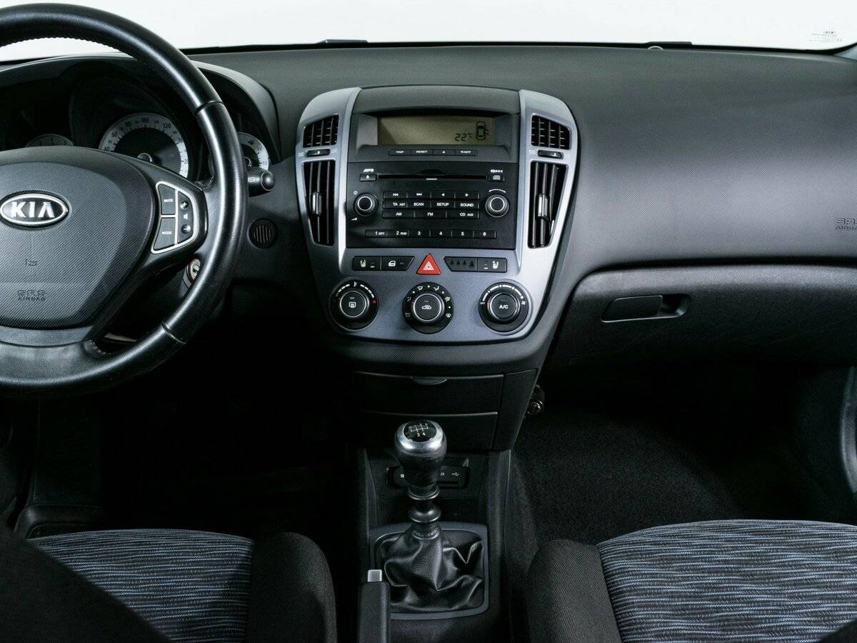 Kia Ceed с пробегом — 2009 год. Фото: #10