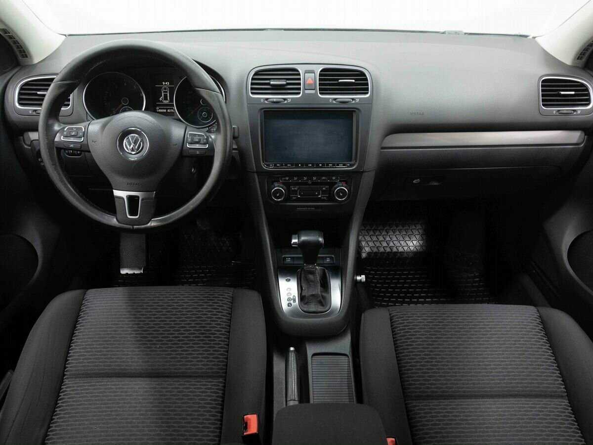 Volkswagen Golf с пробегом — 2009 год. Фото: #12