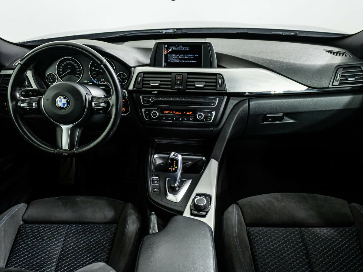 BMW 3 серии с пробегом — 2015 год. Фото: #9