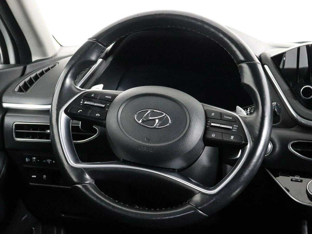 Hyundai Sonata с пробегом — 2021 год. Фото: #12