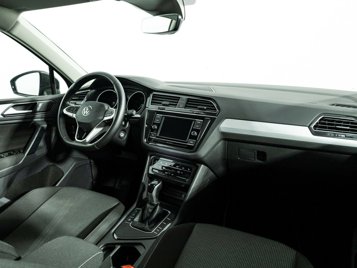 Volkswagen Tiguan с пробегом — 2021 год. Фото: #6