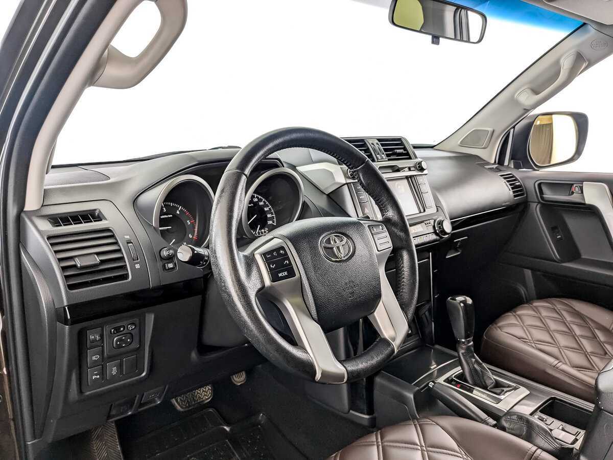 Toyota Land Cruiser Prado с пробегом — 2017 год. Фото: #13