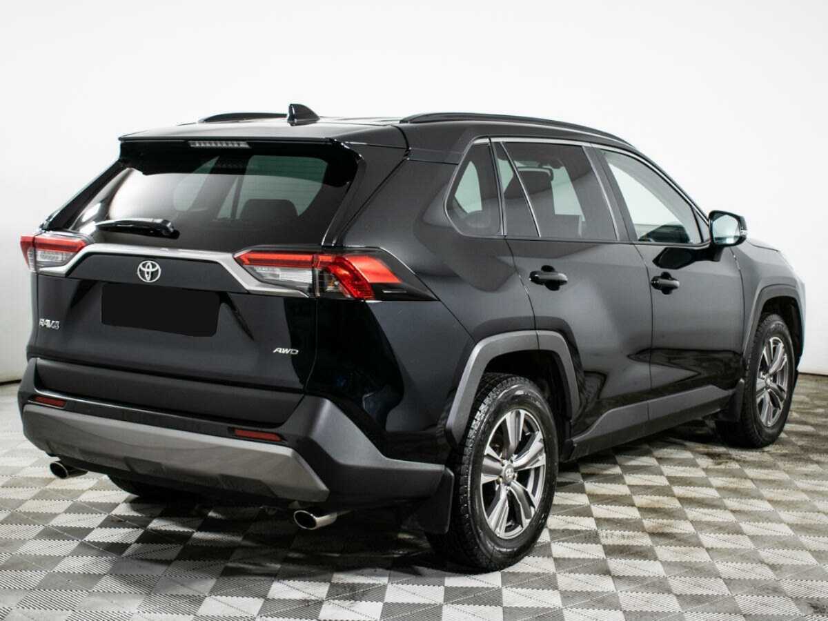 Toyota RAV4 с пробегом — 2020 год. Фото: #4