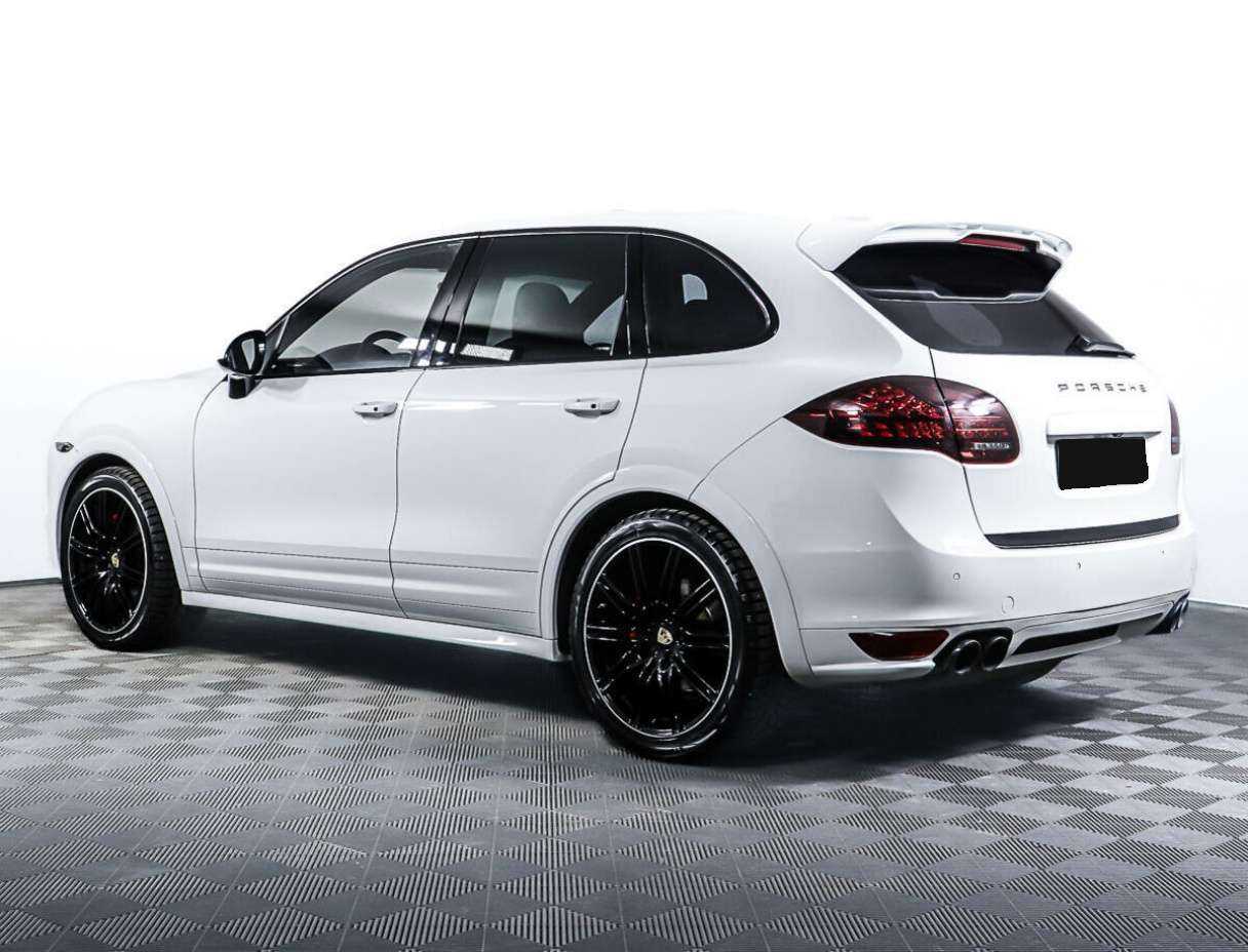 Porsche Cayenne с пробегом — 2012 год. Фото: #6