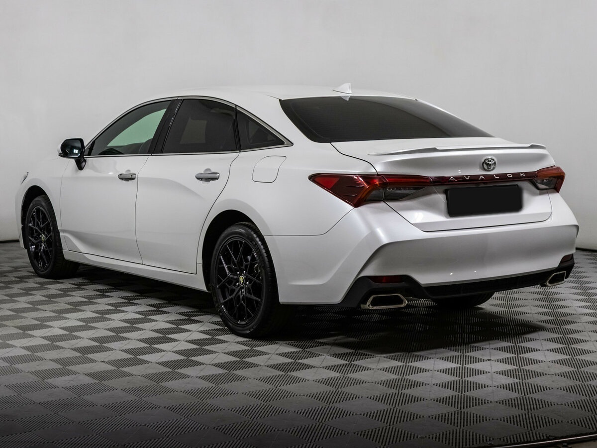 Toyota Avalon с пробегом — 2022 год. Фото: #5
