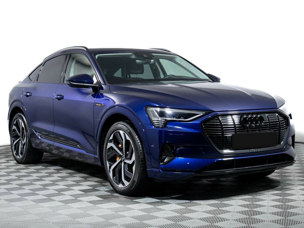 Audi e-tron Sportback с пробегом — 2022 год. Фото: #2