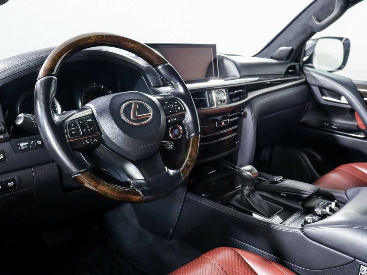 Lexus LX с пробегом — 2016 год. Фото: #10