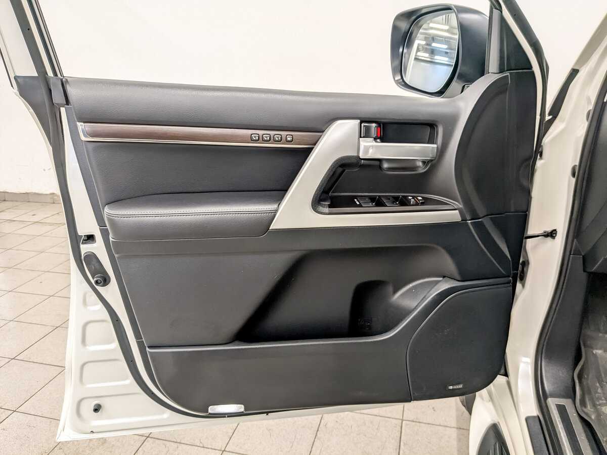 Toyota Land Cruiser с пробегом — 2020 год. Фото: #18